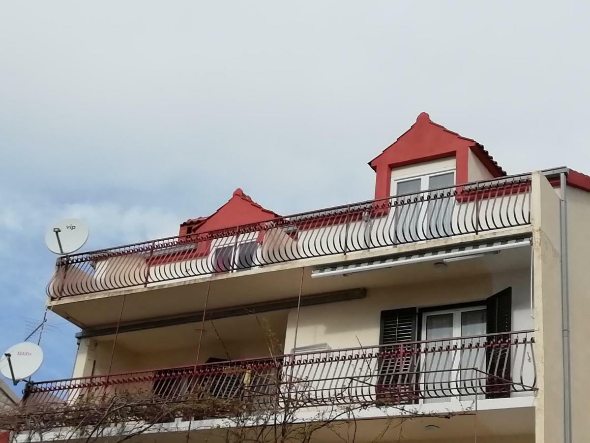 Angella Apartment ดูกีรัท ภายนอก รูปภาพ