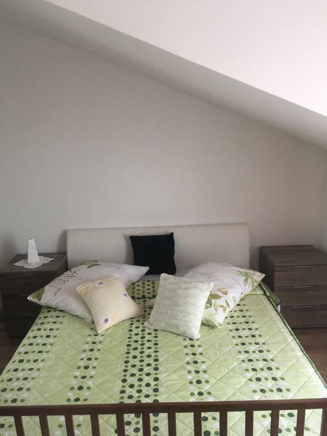 Angella Apartment ดูกีรัท ภายนอก รูปภาพ